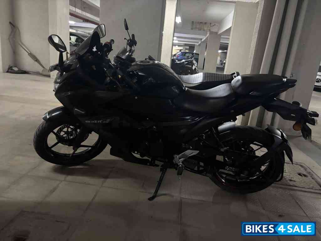 Black Suzuki Gixxer SF Moto GP