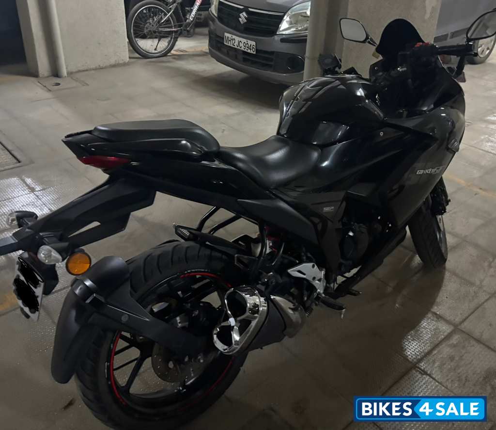 Black Suzuki Gixxer SF Moto GP