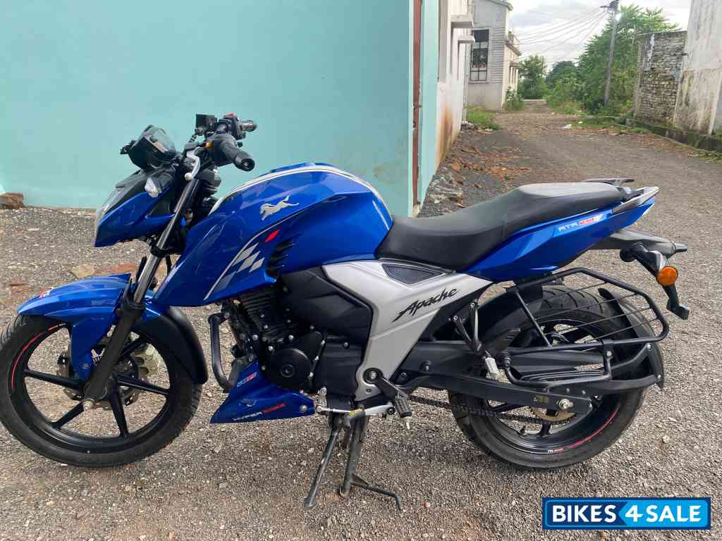 Blue TVS Apache RTR 160 4V