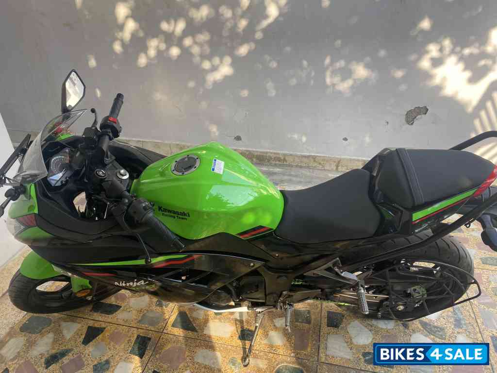 Kawasaki Ninja 300 BS6 2023