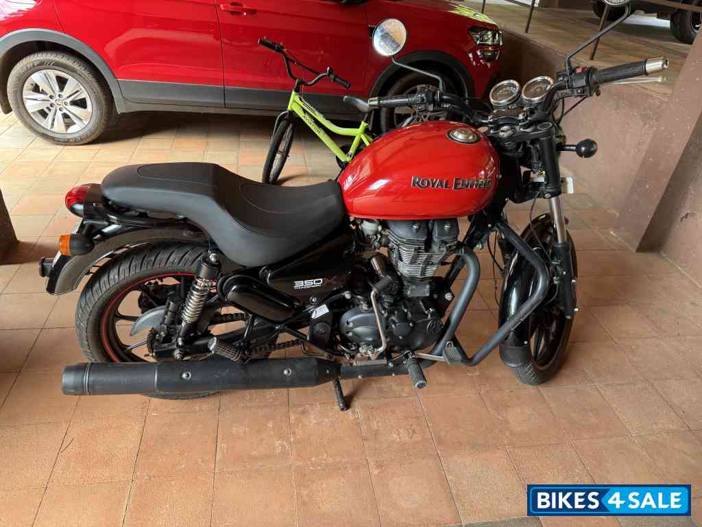 Red Royal Enfield Thunderbird X 350