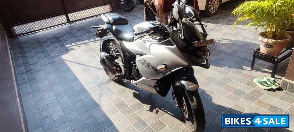 Suzuki Gixxer SF