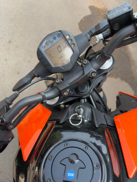 Electronic Orange KTM Duke 200 2024