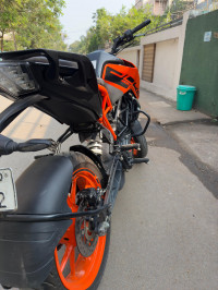 Electronic Orange KTM Duke 200 2024
