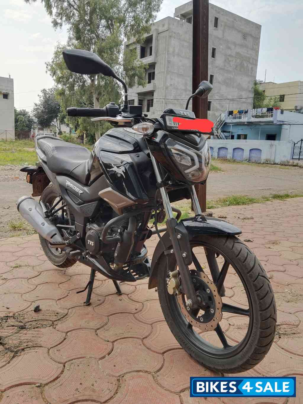 Black TVS Raider Single Seat