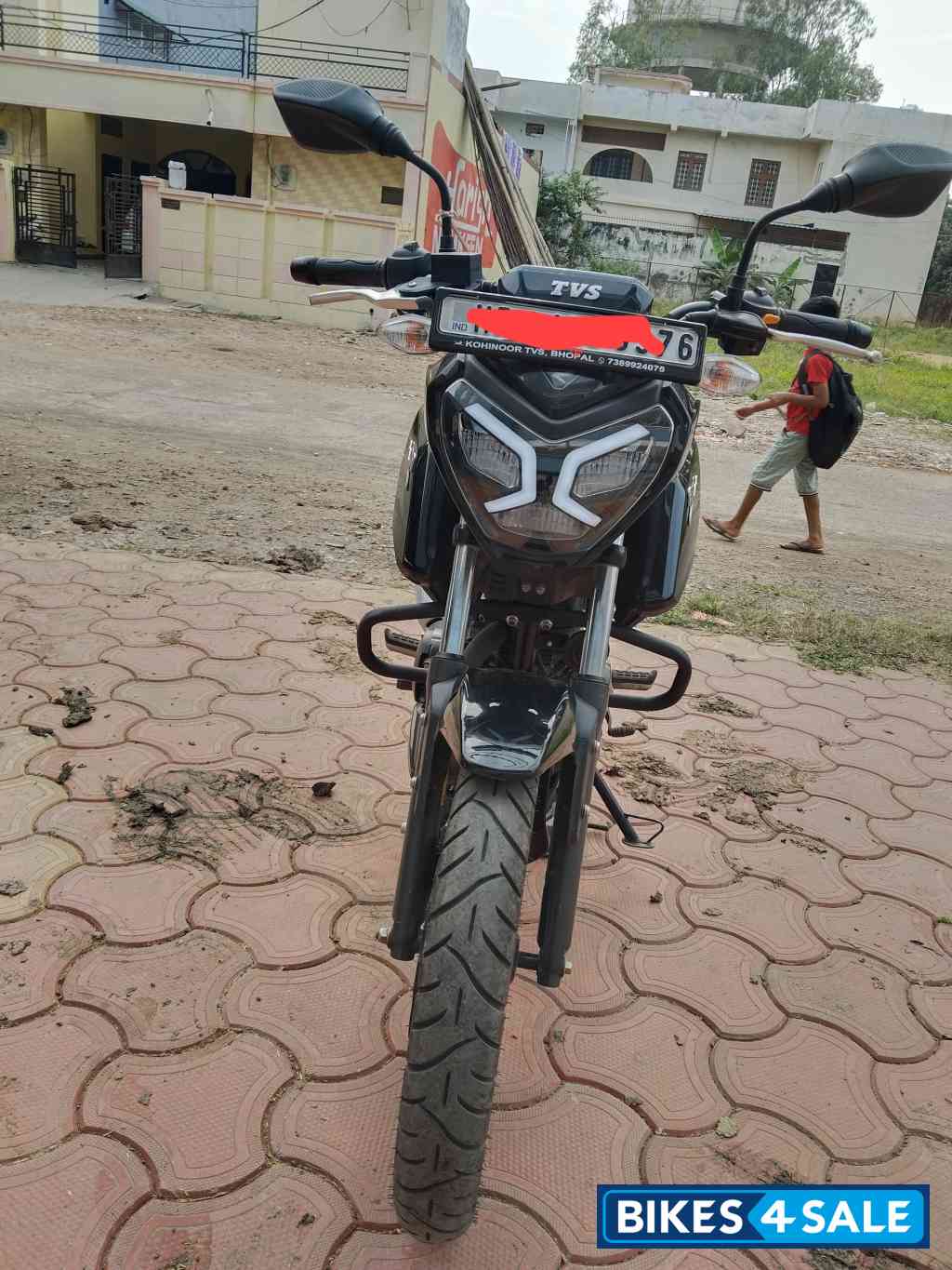 Black TVS Raider Single Seat