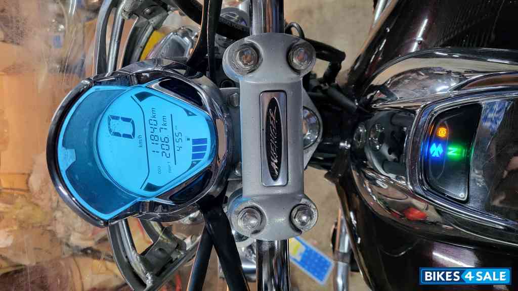 Black Bajaj Avenger Cruise 220 BS6 Black Bajaj Avenger Cruise 220 BS6