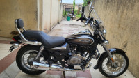 Black Bajaj Avenger Cruise 220 BS6