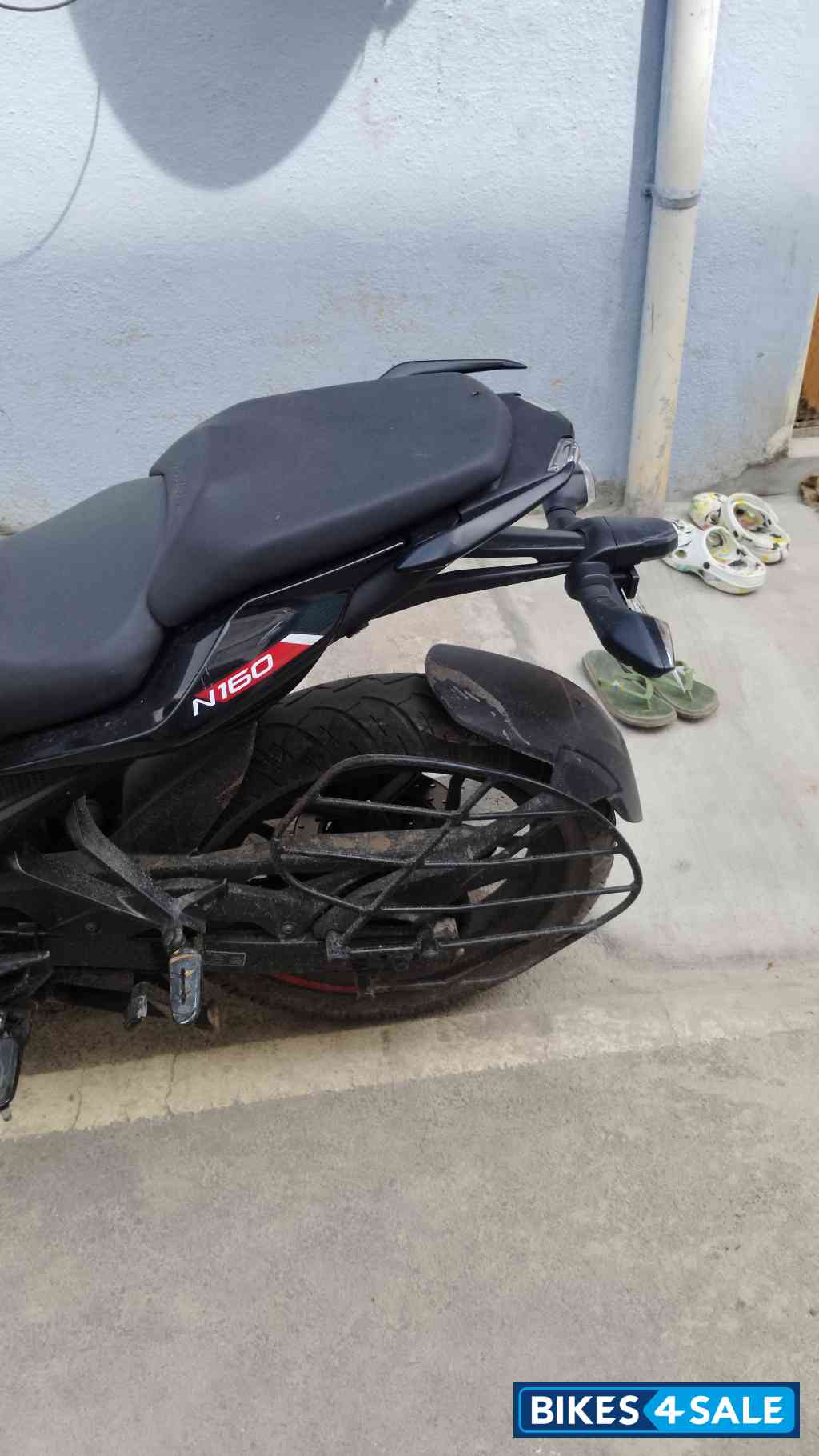 Black Bajaj Pulsar N160