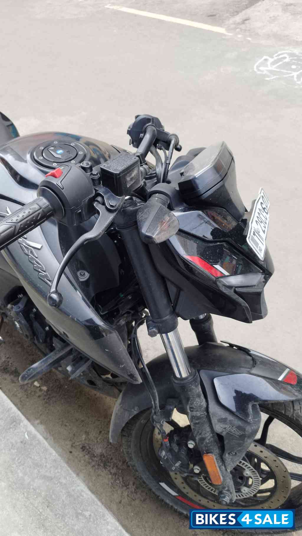 Black Bajaj Pulsar N160