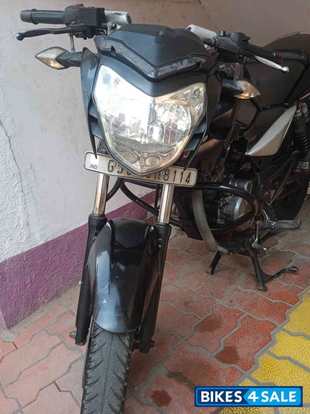 Black Bajaj Pulsar 135LS