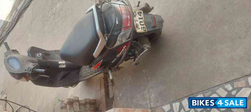 Black Suzuki Access 125