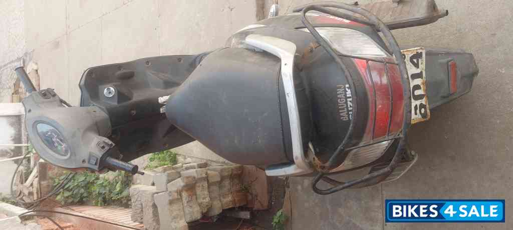 Black Suzuki Access 125