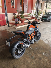 Liquid Metal KTM Duke 390 2022