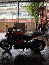 Liquid Metal KTM Duke 390 2022