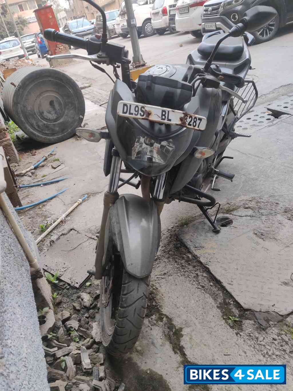 TVS Apache RTR 200 4V