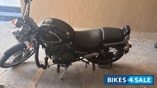 Black Royal Enfield Thunderbird 350