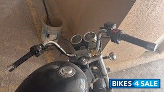 Black Royal Enfield Thunderbird 350 Black Royal Enfield Thunderbird 350