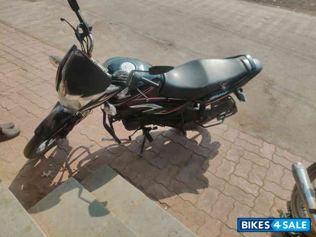 Black Honda Shine 125 Drum