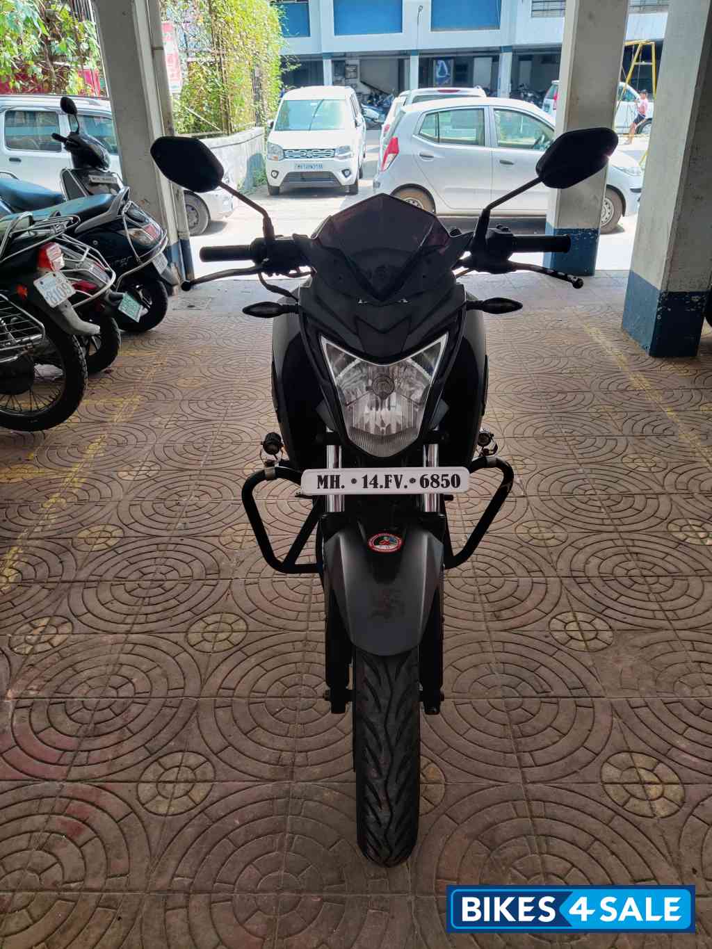 Honda CB Hornet 160R ABS