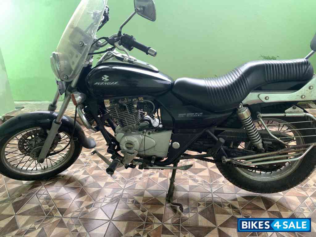Bajaj Avenger Cruise 220