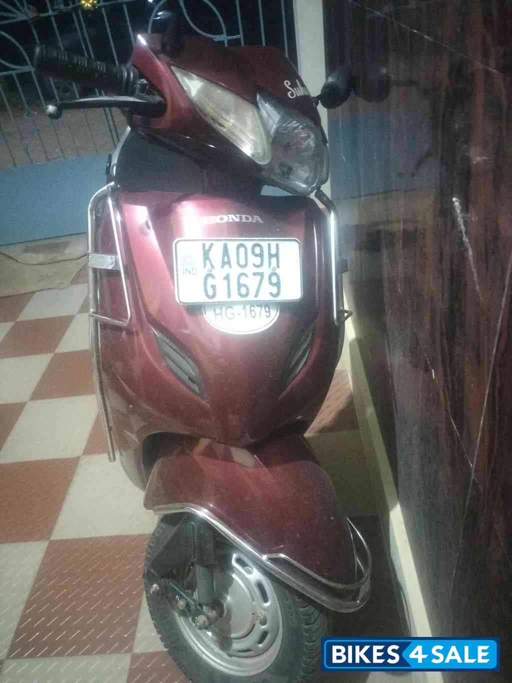 Maroon Honda Activa 3G