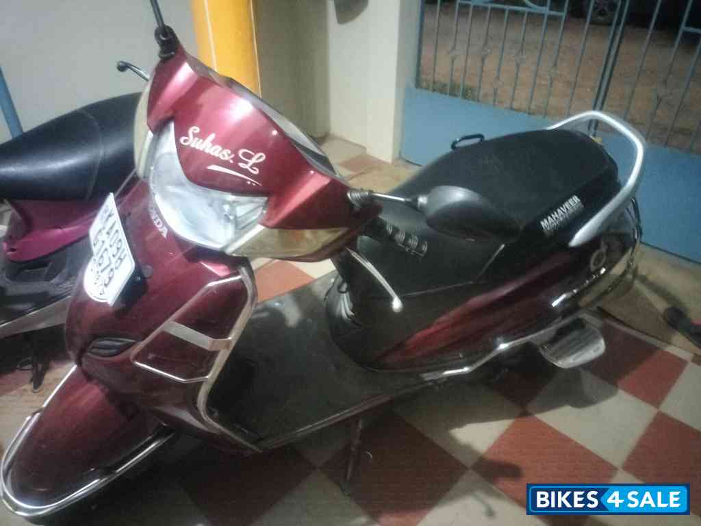 Maroon Honda Activa 3G