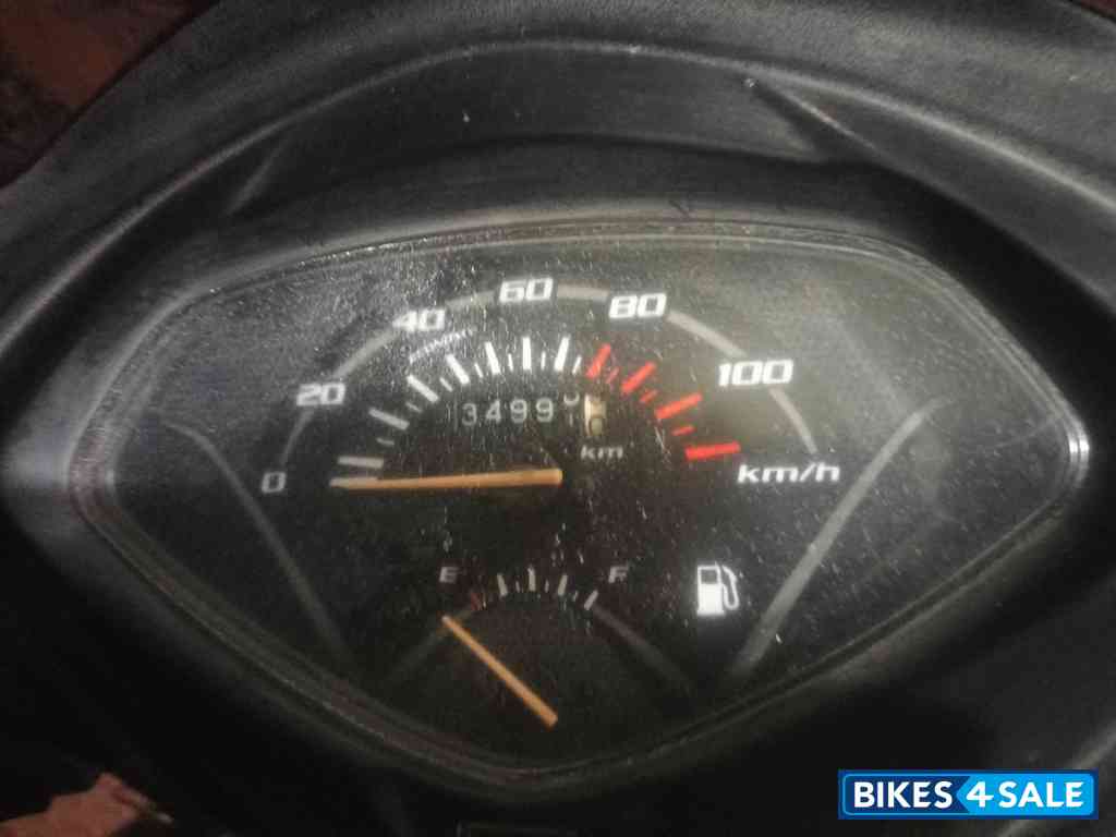 Maroon Honda Activa 3G