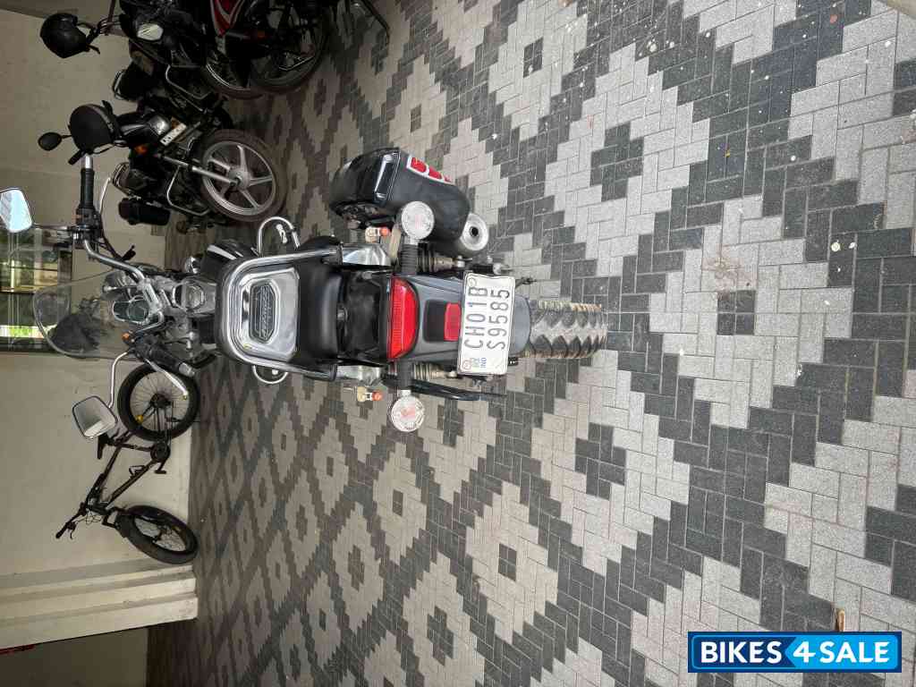 Bajaj Avenger Cruise 220