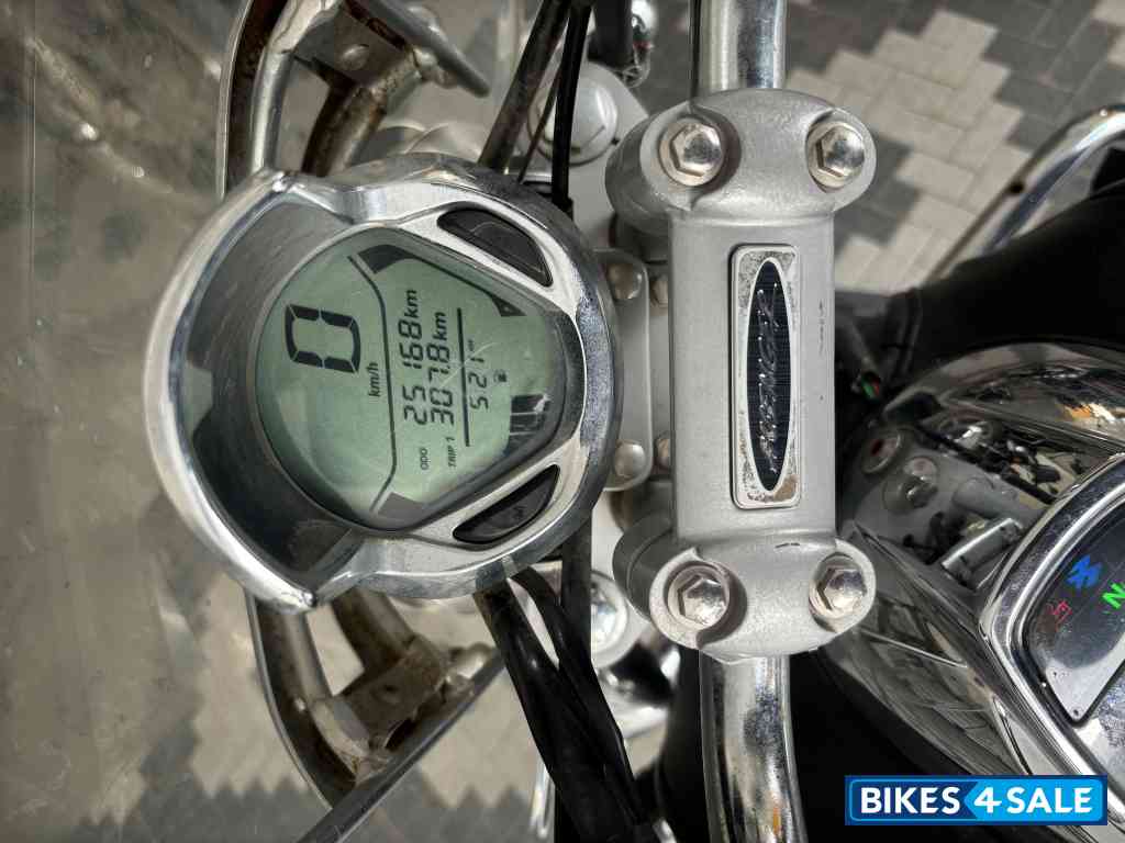 Bajaj Avenger Cruise 220