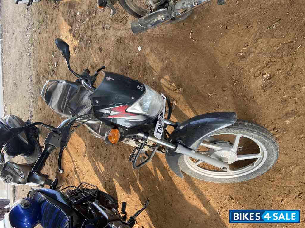 Ebony Black With Red Decals Bajaj CT 100