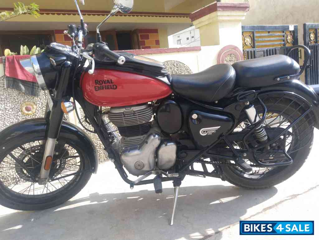Royal Enfield Classic 350 Redditch Red