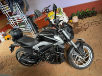 Black Bajaj Dominar 250