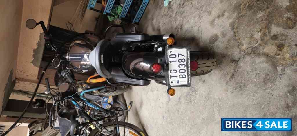 Jawa 42 Bobber Black Mirror