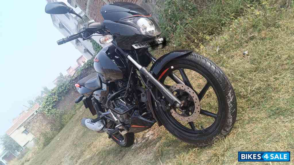 Bajaj Pulsar 125 Split Seat