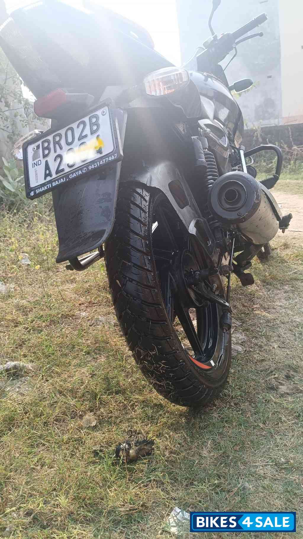 Bajaj Pulsar 125 Split Seat