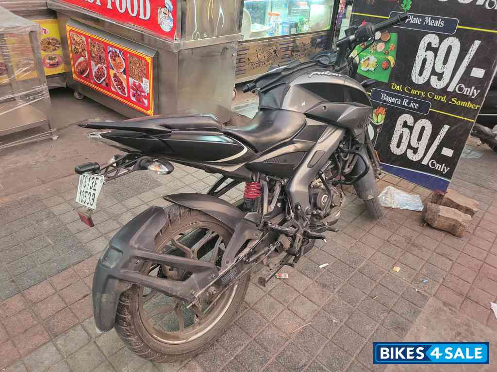Grey Bajaj Pulsar NS125 2022