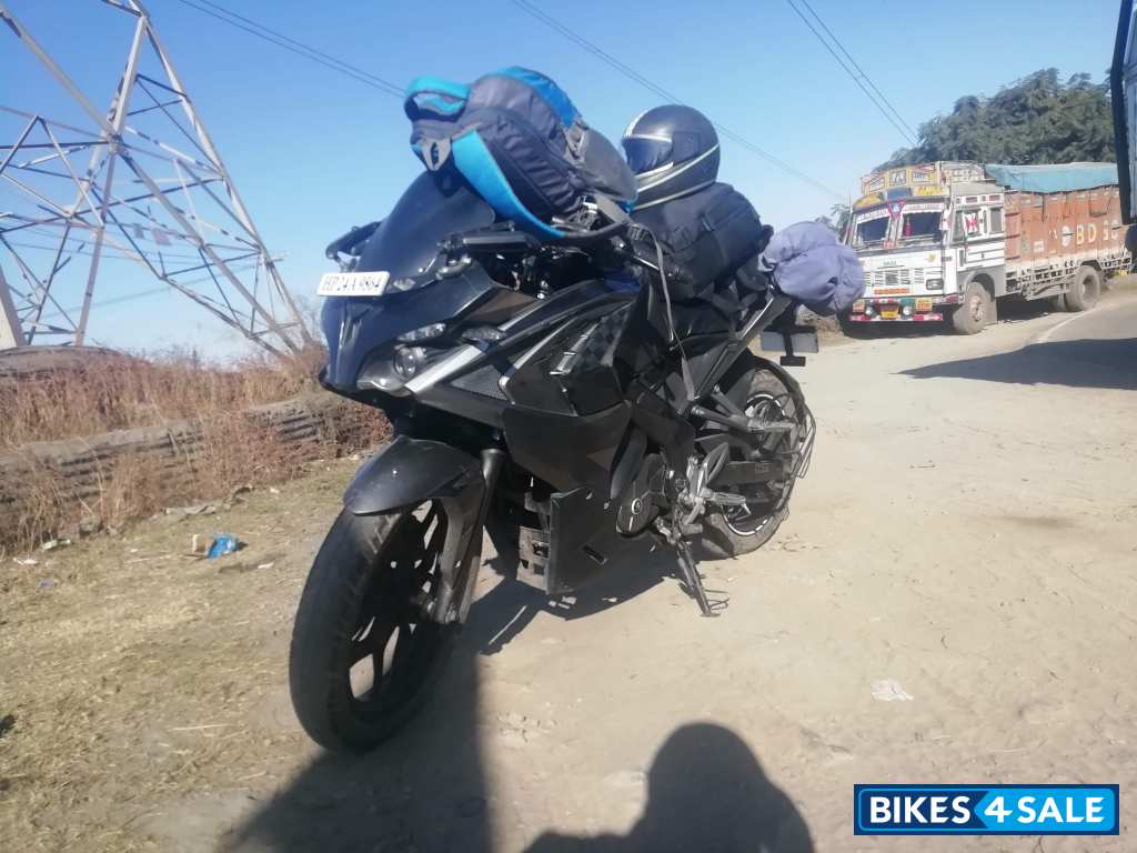 Bajaj Pulsar RS 200