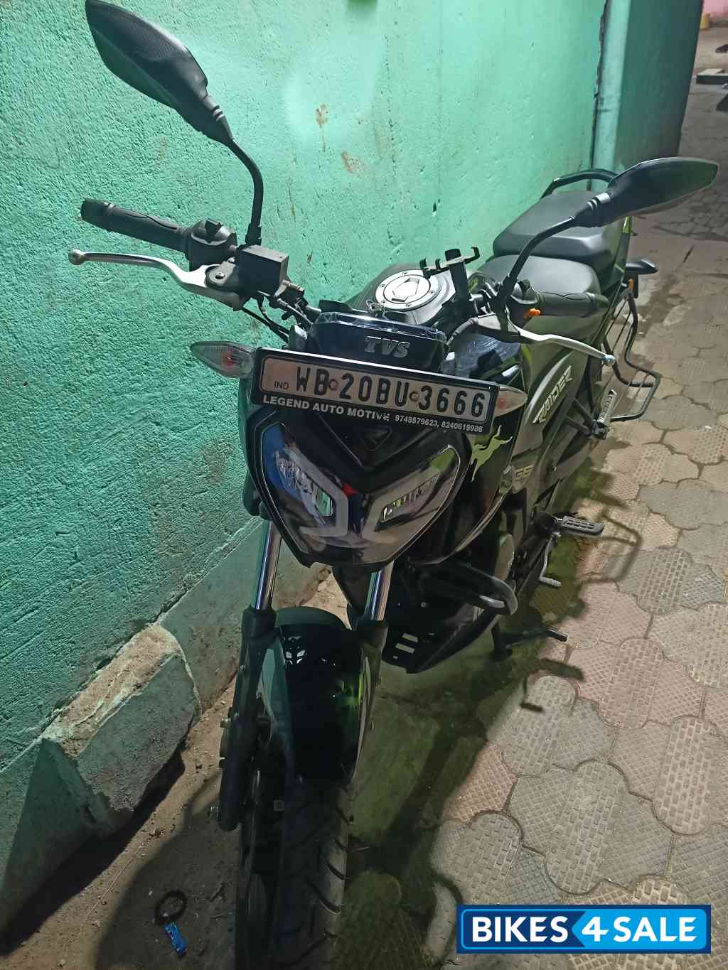 Black Panther Edition TVS Raider 125 Marvel Super Squad Edition