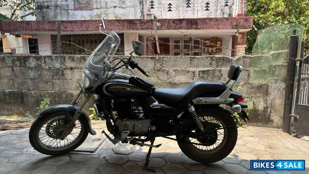 Bajaj Avenger Cruise 220 BS6
