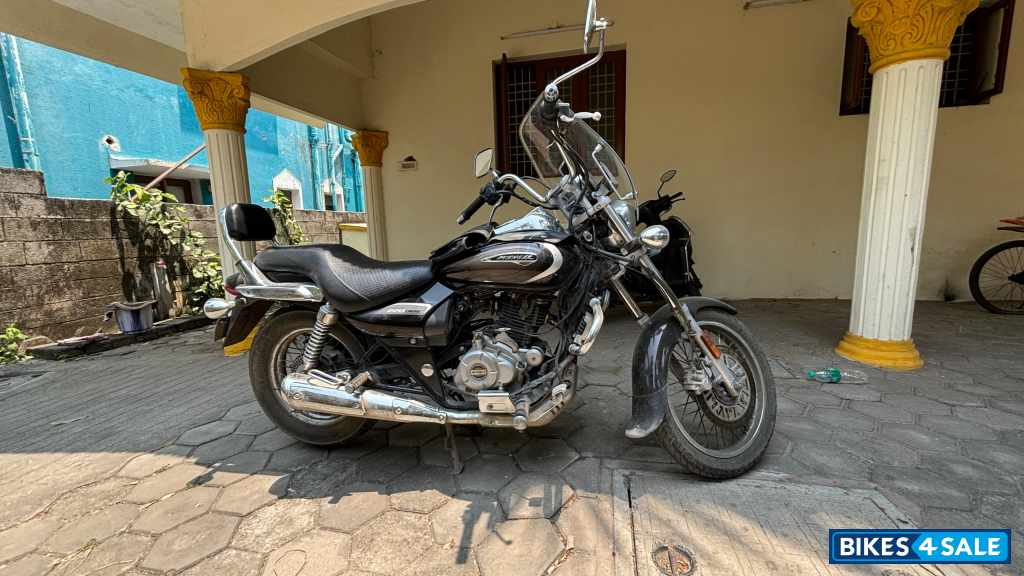 Bajaj Avenger Cruise 220 BS6