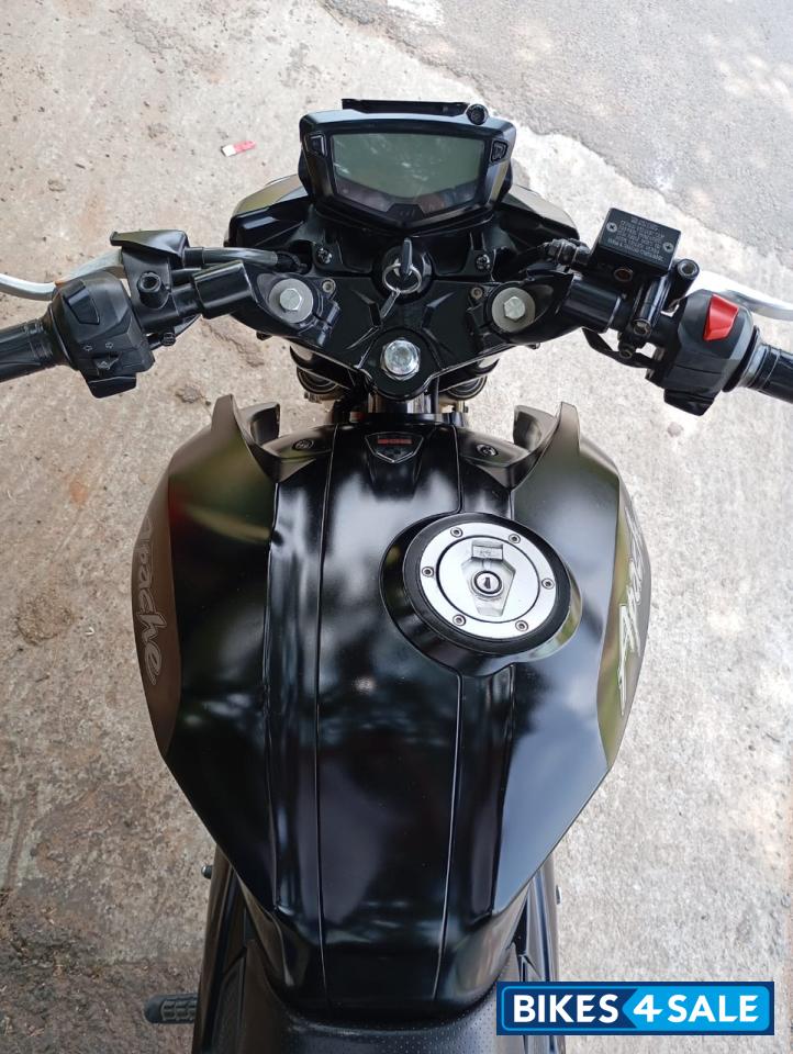 TVS Apache RTR 200 4V