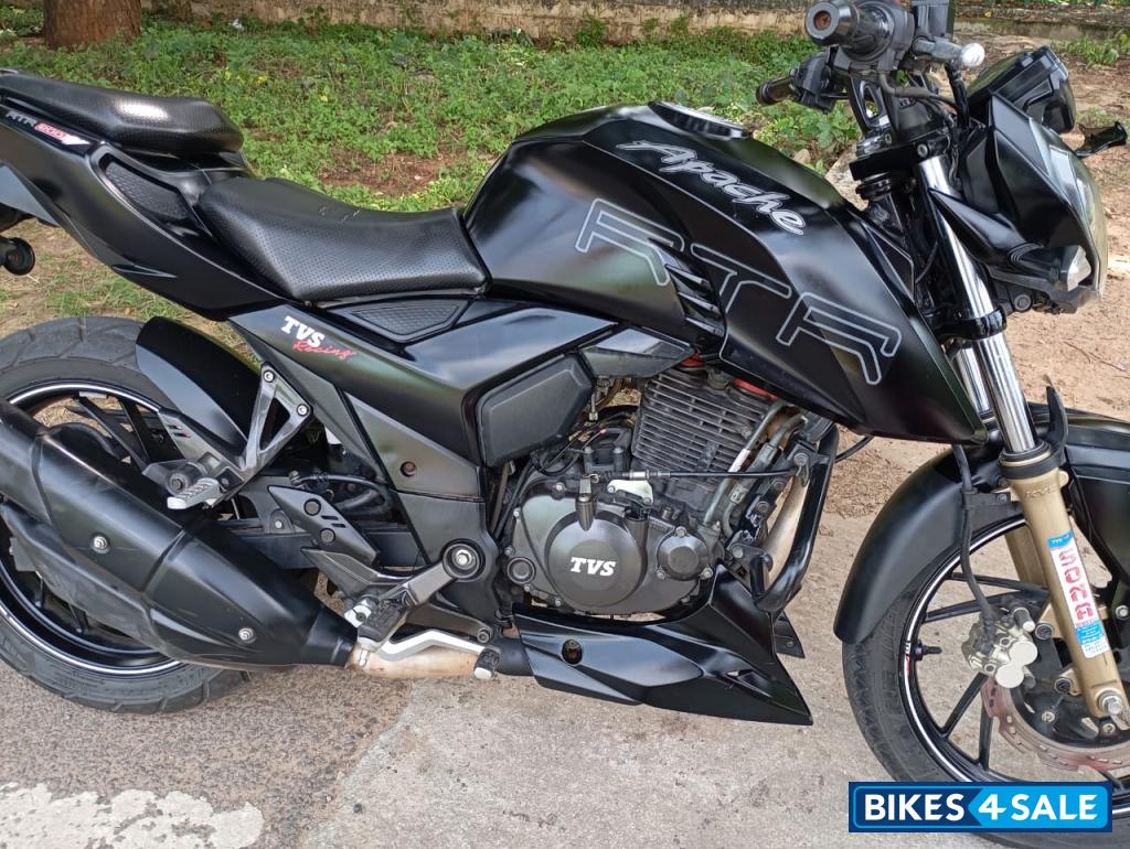 TVS Apache RTR 200 4V