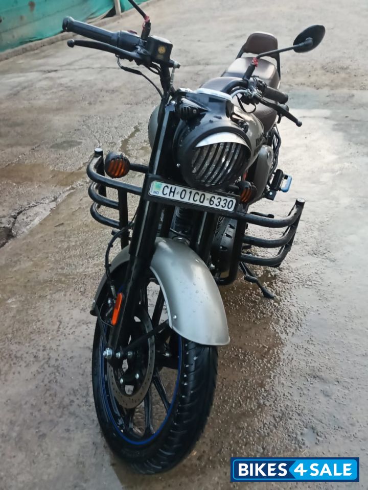 Gunmetal Grey Royal Enfield Classic 350 BS VI