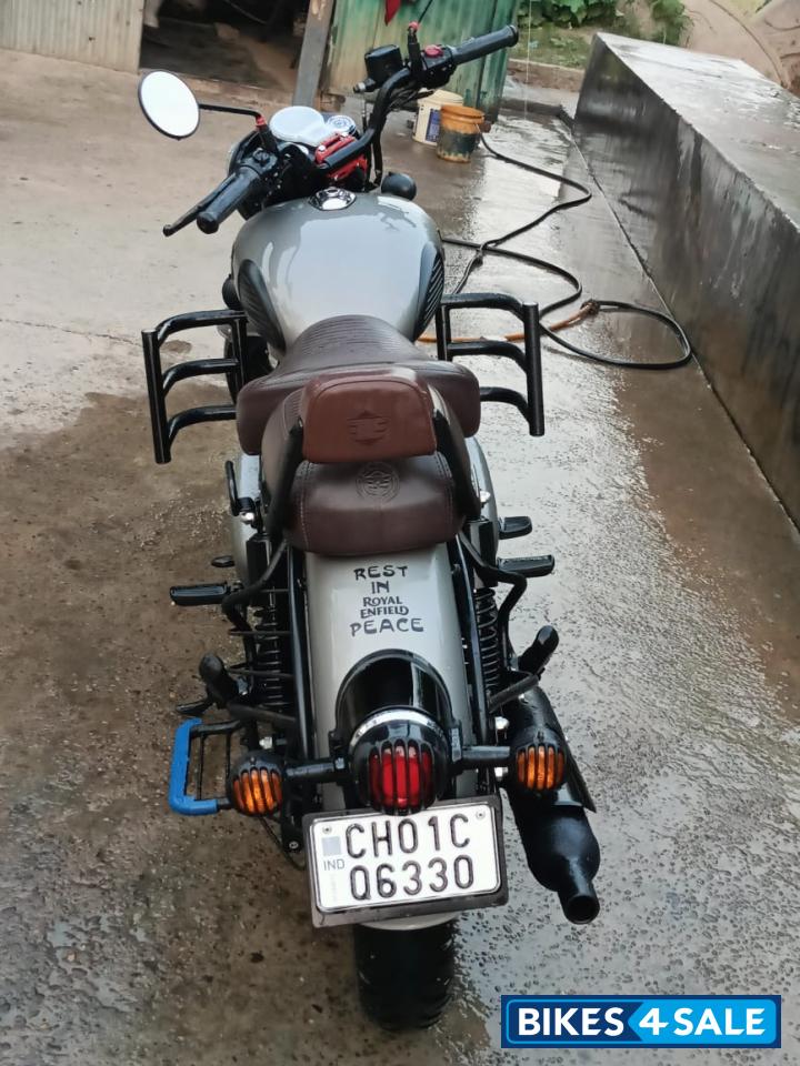 Gunmetal Grey Royal Enfield Classic 350 BS VI Gunmetal Grey Royal Enfield Classic 350 BS VI