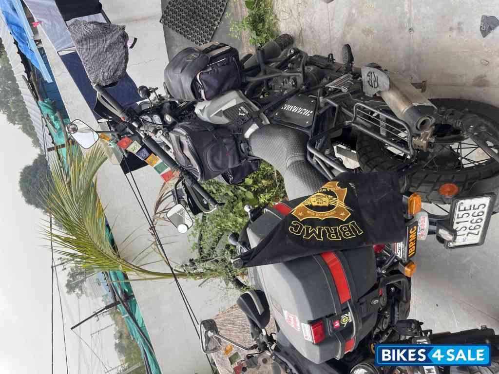 Sleet Black Royal Enfield Himalayan Sleet