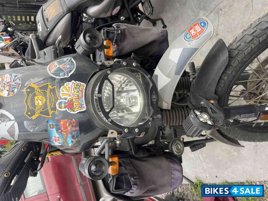 Sleet Black Royal Enfield Himalayan Sleet