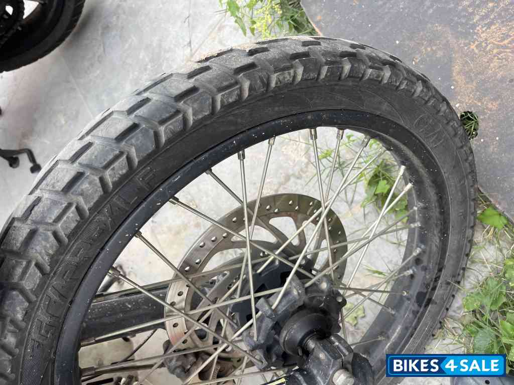 Sleet Black Royal Enfield Himalayan Sleet