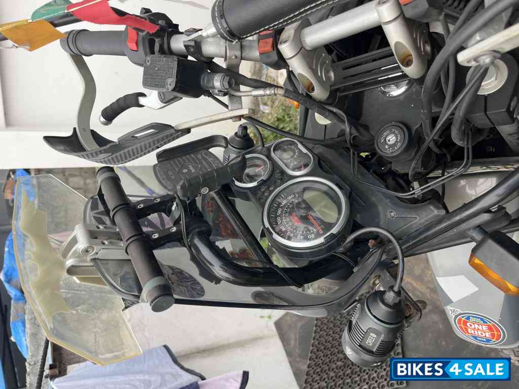 Sleet Black Royal Enfield Himalayan Sleet