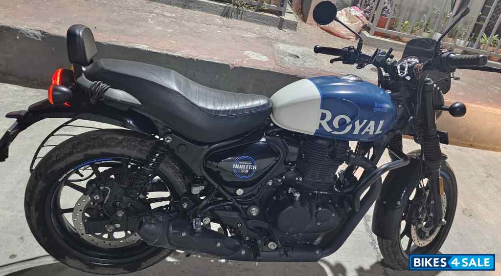 Blue Royal Enfield Hunter 350 Retro